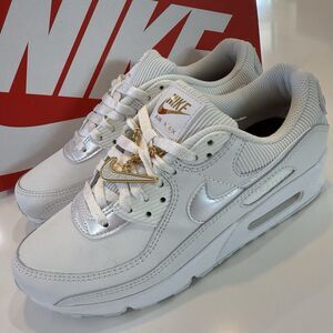 Women's Size 8 Nike Air Max 90 DC1161-100 Summit White Swoosh Chain NEW IN BOX